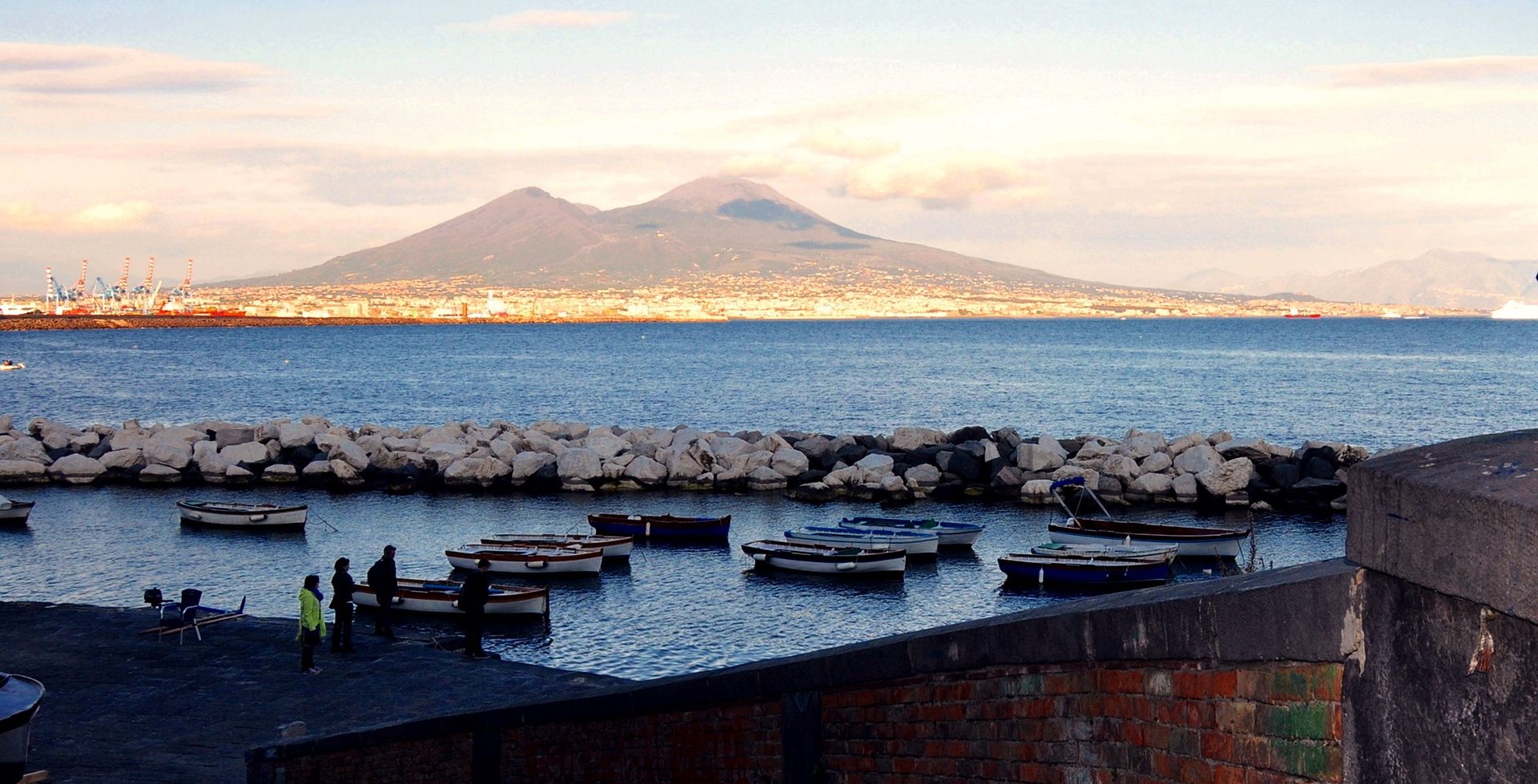 naples-4045128_1920